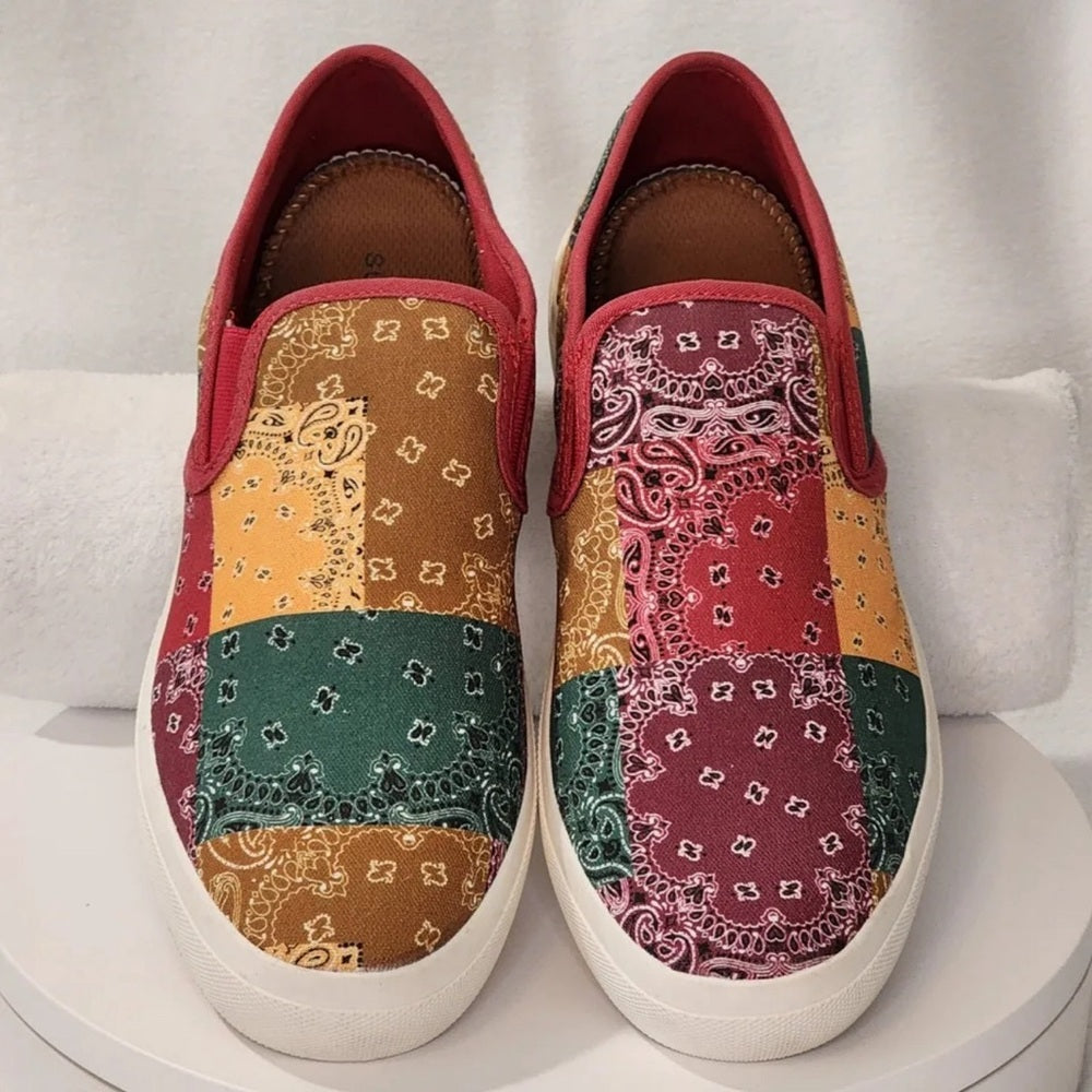 Multicolor Bandana Print Canvas Slip-On Sneakers